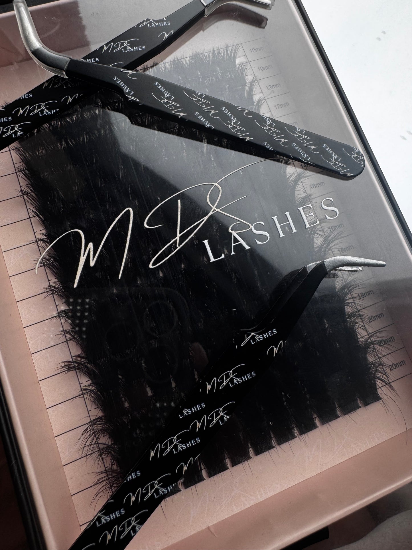 MDS clusters tweezers